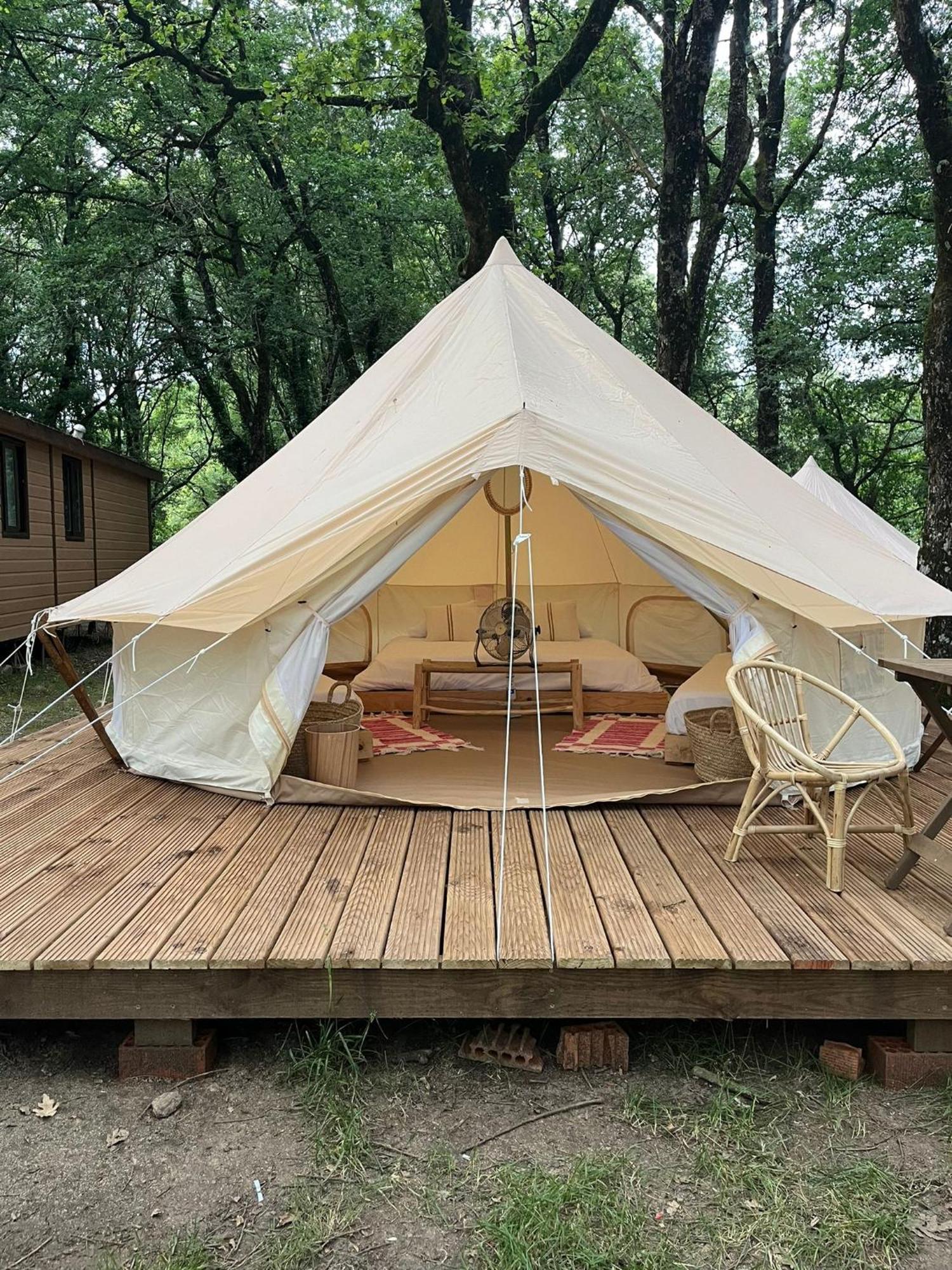Camping Vila De Sarria Esterno foto
