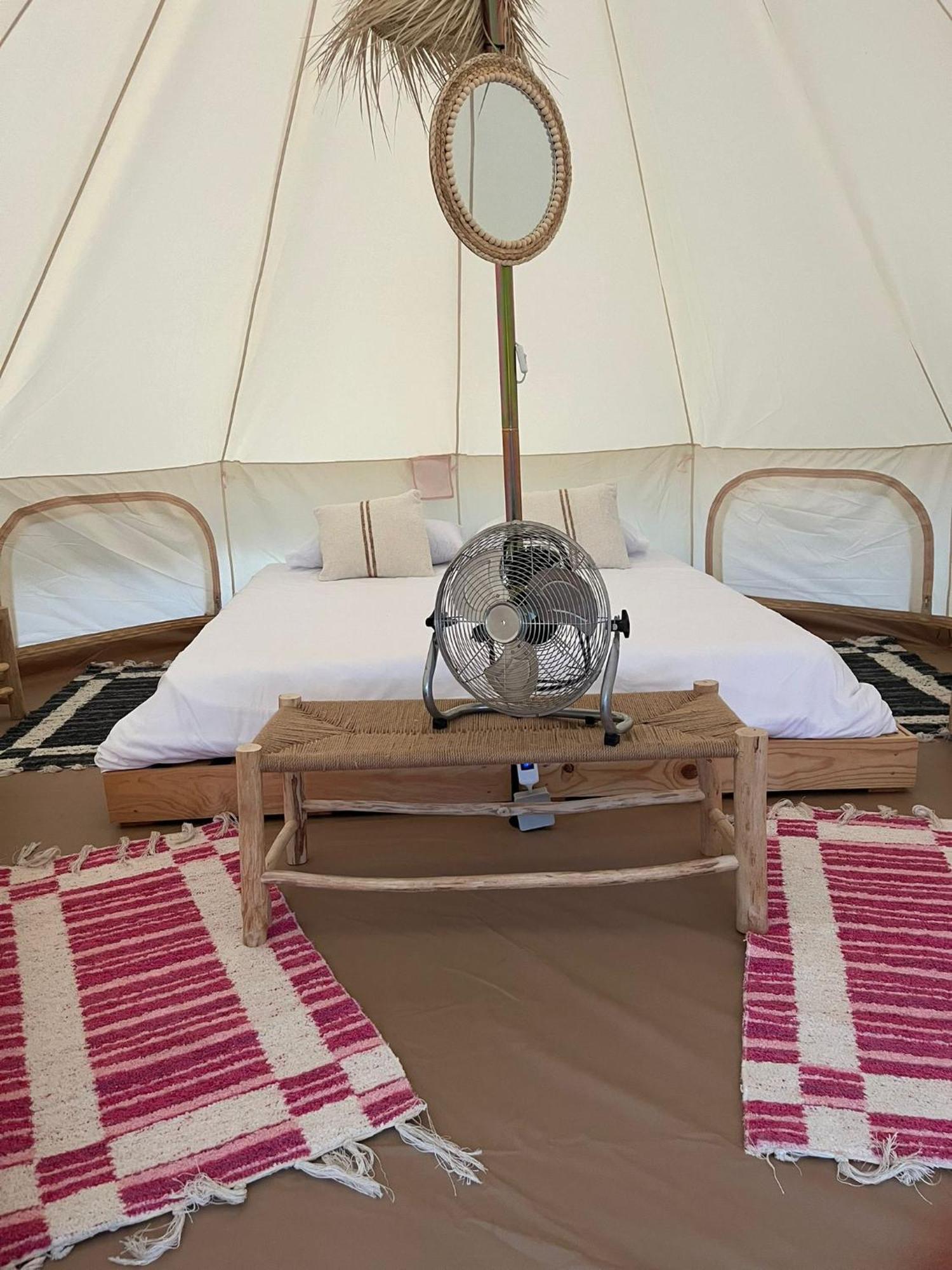 Camping Vila De Sarria Esterno foto