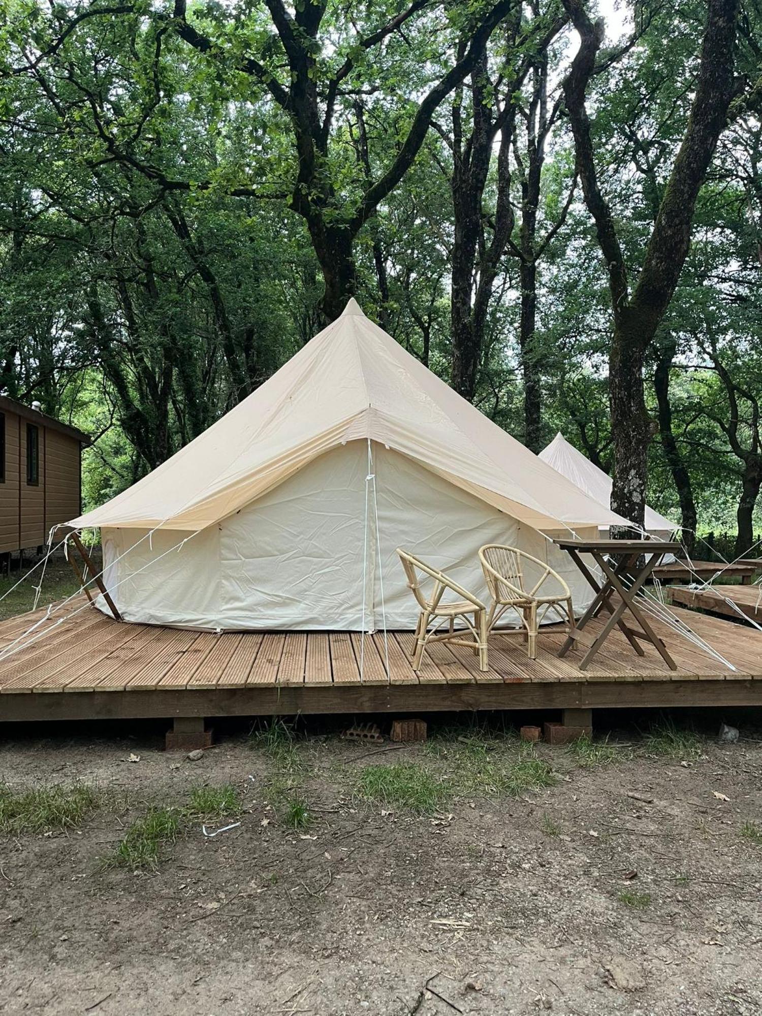 Camping Vila De Sarria Esterno foto